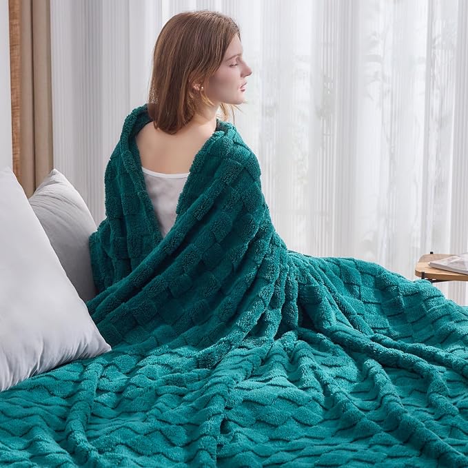 NEWCOSPLAY 3D Checkered Flannel Twin Blanket, Dark Teal, 60"x80" | Super Soft Cute Lightweight Decorative Premium Silky Fleece Blanket for Couch Sofa Bed, Gift for Women Men, All Season Use