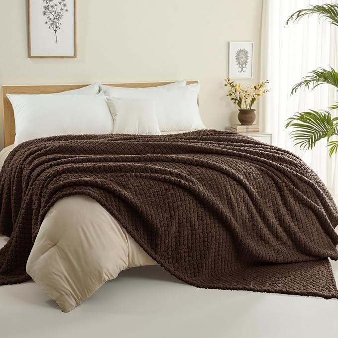 Exclusivo Mezcla Soft Fleece Twin Size Blanket for Bed, Coffee | Jacquard Lightweight Cozy Bed Blanket, Breathable Decorative Fuzzy Textured All Season Use, 60x80 Inches