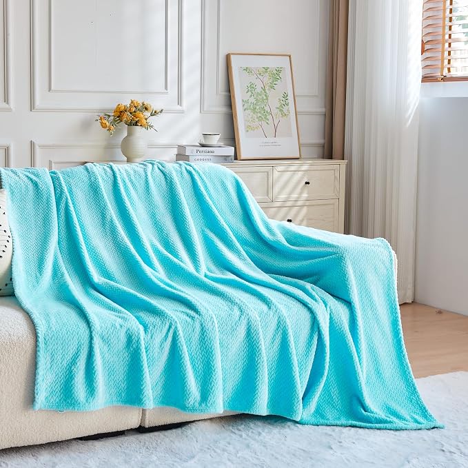 NEWCOSPLAY Fleece Leaves Pattern King Blanket, Turquoise, 90"x110" | Super Soft Throw Blanket, Lightweight Cozy Bed Sofa Blanket, Premium Silky Flannel Fleece, Travel Blanket for All Season Use