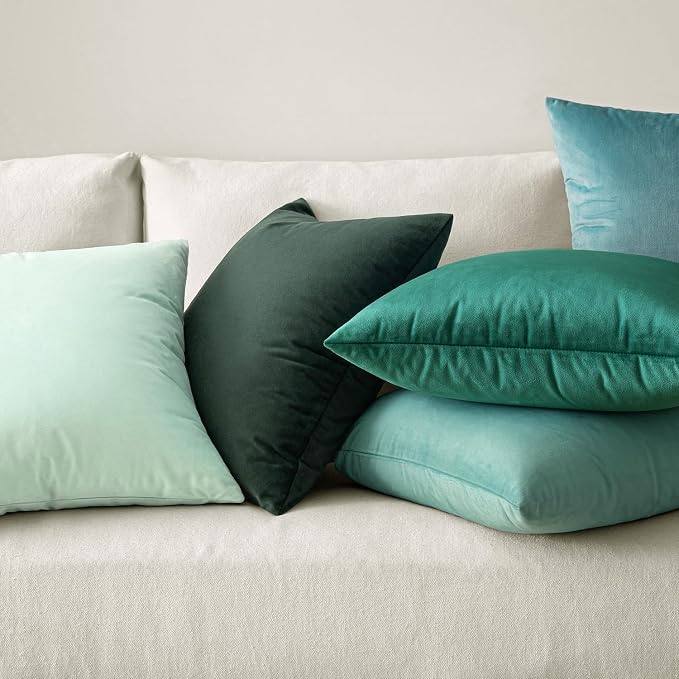 MIULEE Velvet Throw Pillow Covers 20x20 Inch Pack of 2 Green | Soft Solid Decorative Pillow Covers, Modern Luxury Home Decor, for Couch Chair Sofa Bedroom Livingroom