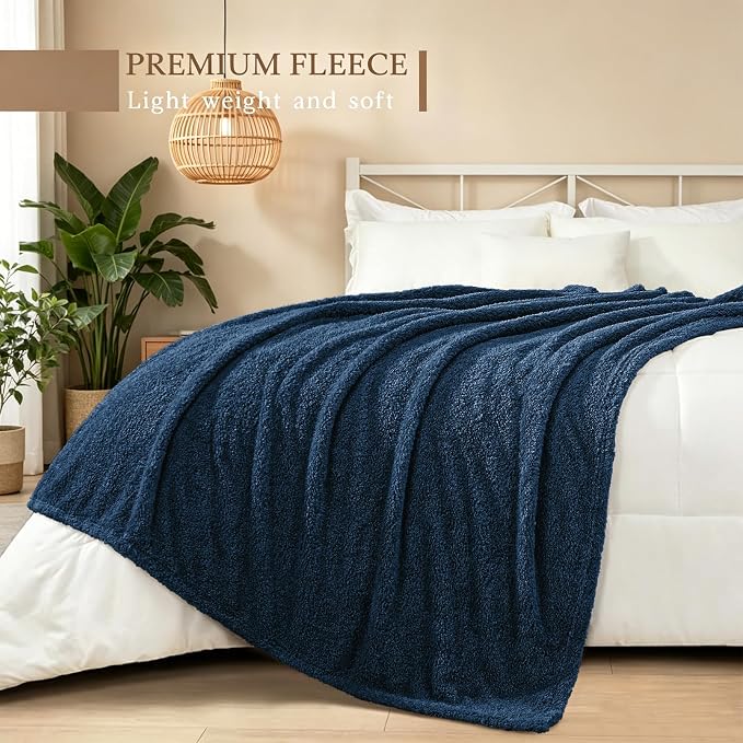 Exclusivo Mezcla Fleece Bed Blankets King Size for Bed, 90" x 104" | Super Soft and Cozy Fluffy Blanket for Women, Lightweight and Fuzzy Large Blanket for Bedroom , All Season, Navy Blue