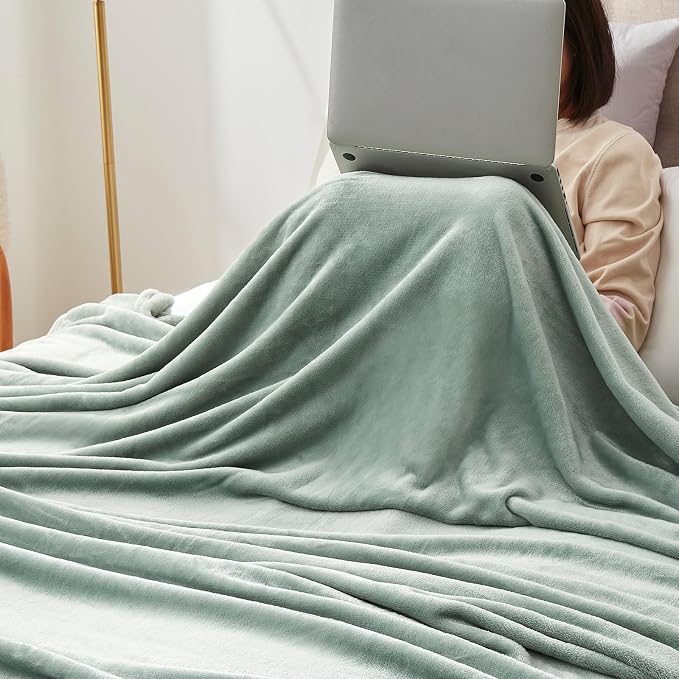 Hansleep Throw Grey Green Fleece Blanket, Soft Flannel Bed Blanket | Fuzzy Cozy Blanket 50x60 Inches, Multi-use for Bed, Sofa, Couch, Travel, Camping, All Season Warm Lightweight Cover
