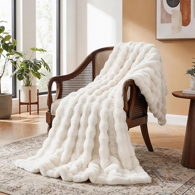 ORINOVA Light Beige Fluffy Blanket King Size Faux Bunny Fur Fuzzy 90x108 Throw Blanket for Bed Thick Furry Blanket King for Couch Bedroom Decor Winter Home Gifts 1000 GSM