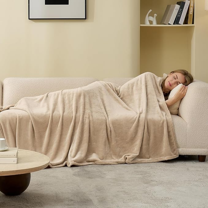Hansleep Throw Light Camel Fleece Blanket, Soft Flannel Bed Blanket | Fuzzy Cozy Blanket 50x60 Inches, Multi-use for Bed, Sofa, Couch, Travel, Camping, All Season Warm Lightweight Cover