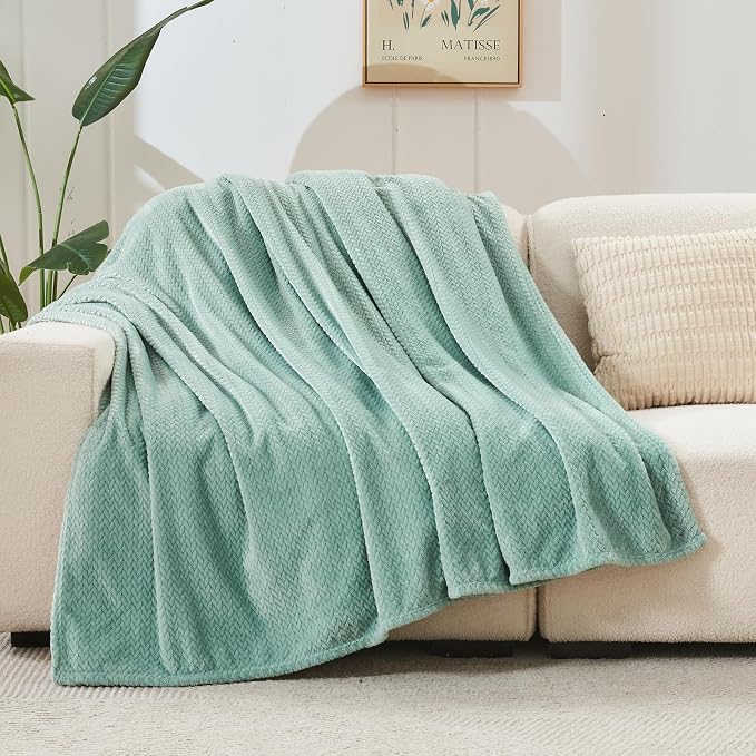 NEWCOSPLAY Fleece Leaves Pattern Twin Blanket, Mint Green, 60"x80" | Super Soft Throw Blanket, Lightweight Cozy Bed Sofa Blanket, Premium Silky Flannel Fleece, Travel Blanket for All Season Use