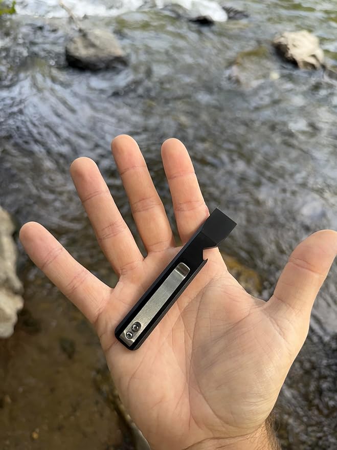 DAILYCARRYCO. SlimPry 2.0 Ultimate Slim Mini Everyday Carry PryBar Simple Keychain Carry Pry Tool Lightweight Sleek KeyChain