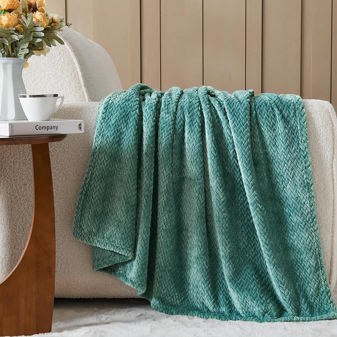 NEWCOSPLAY Fleece Leaves Pattern King Blanket, Light Teal, 90"x110" | Super Soft Throw Blanket, Lightweight Cozy Bed Sofa Blanket, Premium Silky Flannel Fleece, Travel Blanket for All Season Use