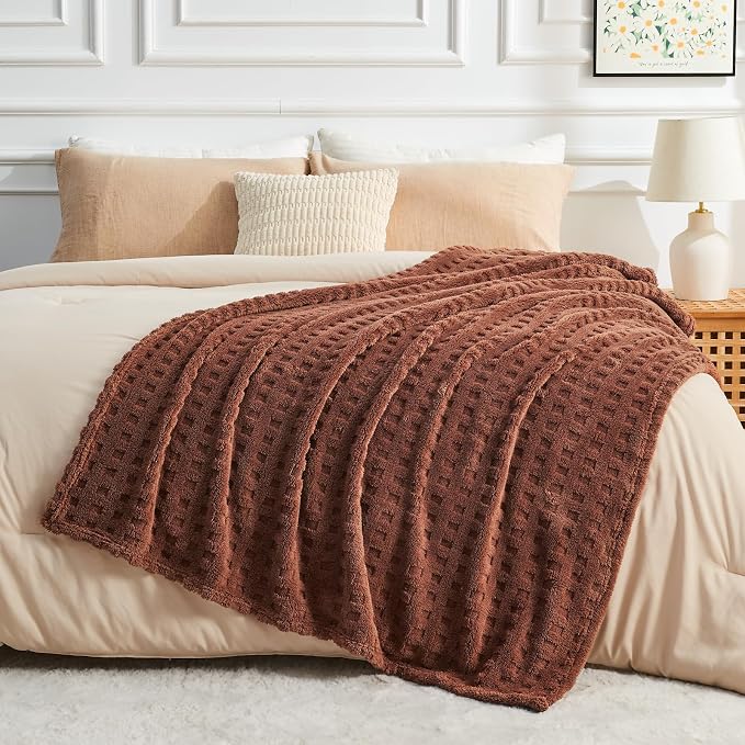 NEWCOSPLAY 3D Waffle Checkered Flannel King Blanket, Coffee, 90"x110" | Super Soft Cute Lightweight Decorative Premium Silky Fleece Blanket for Couch Sofa Bed, Gift for Women Men, All Season Use