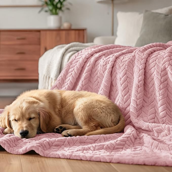Exclusivo Mezcla Fleece Pink Throw Blanket for Couch Sofa Bed, 50”x70” | Oversized Soft Cozy Fluffy Blankets for Summer, Decorative Plush Flannel Throws for Living room, Bedroom with Leaves Pattern