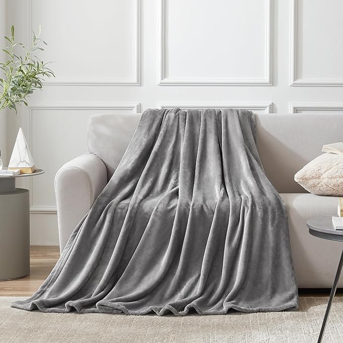 Hansleep Throw Grey Fleece Blanket, Soft Flannel Bed Blanket | Fuzzy Cozy Blanket 50x60 Inches, Multi-use for Bed, Sofa, Couch, Travel, Camping, All Season Warm Lightweight Cover