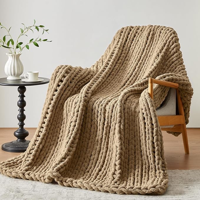 Negwoo Chunky Knit Throw Blanket, Knitted Throw Chenille Yarn, 30"*40" | Soft Thick Cable Knitted Blankets, Handmade Big Thick Blanket, Machine Washable Cute Comfy Blanket for Home Decor,Light brown