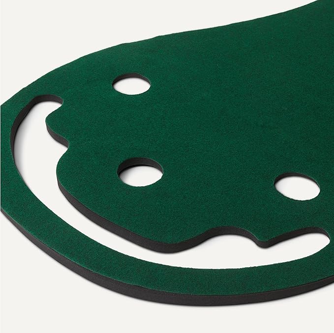 Amazon Basics Golf Putting Green