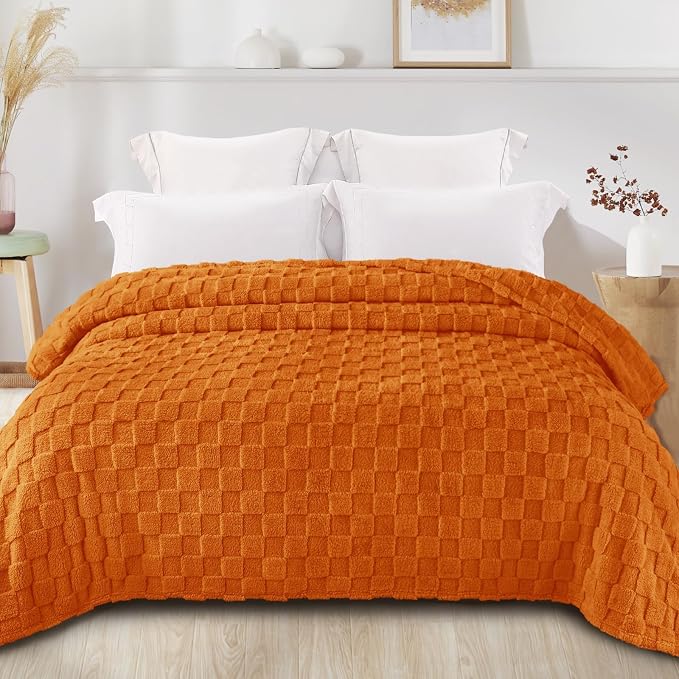 Exclusivo Mezcla 3D Checkered Fleece Twin Blanket for Bed, Burnt Orange | Super Soft and Cozy Fluffy Bed Blanket, Cute Fuzzy Blanket for Teens Back to School, Dorm Essentials, All Season, 60"x80"