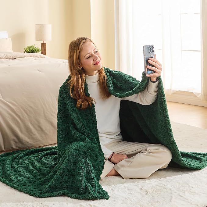 NEWCOSPLAY 3D Waffle Checkered Flannel Queen Blanket, Dark Green, 90"x90" | Super Soft Cute Lightweight Decorative Premium Silky Fleece Blanket for Couch Sofa Bed, Gift for Women Men, All Season Use