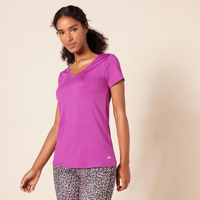 Amazon Essentials Women's Active Quick Dry Tech Stretch Short-Sleeve V-Neck T-Shirt (Available in Plus Size), Pack of 2