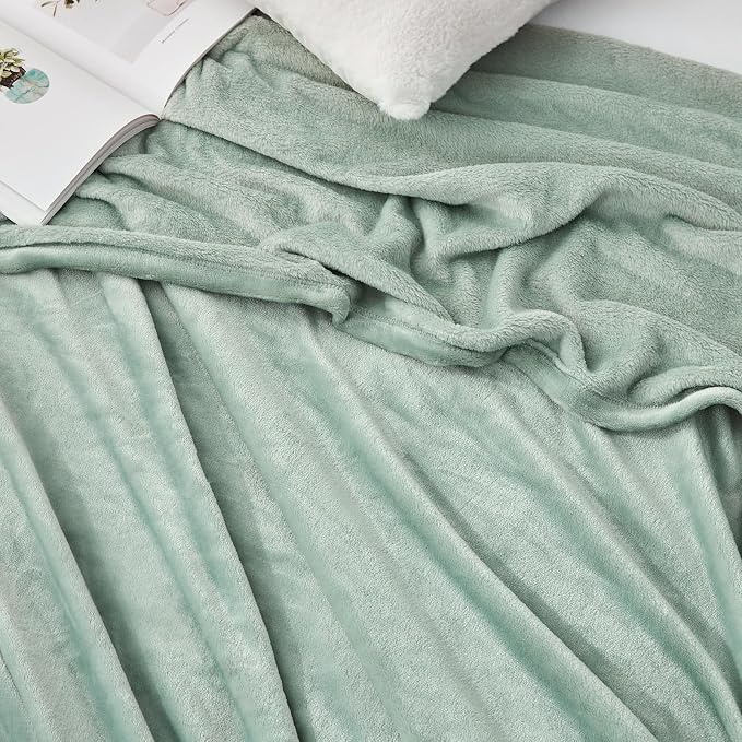 Hansleep Throw XL Grey Green Fleece Blanket, Soft Flannel Bed Blanket | Fuzzy Cozy Blanket 50x70 Inches, Multi-use for Bed, Sofa, Couch, Travel, Camping, All Season Warm Lightweight Cover