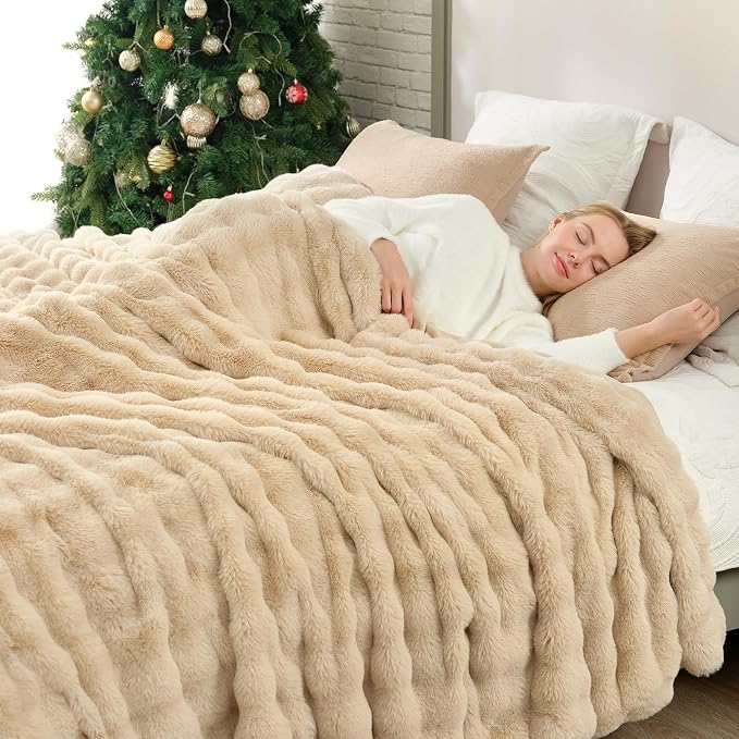 Cozy Bliss Faux Fur Throw Blanket for Couch, Bubble Plush Blanket King Size, Fuzzy Soft & Thick Blanket for Bed Sofa Living Room, 108x90 Inches Beige