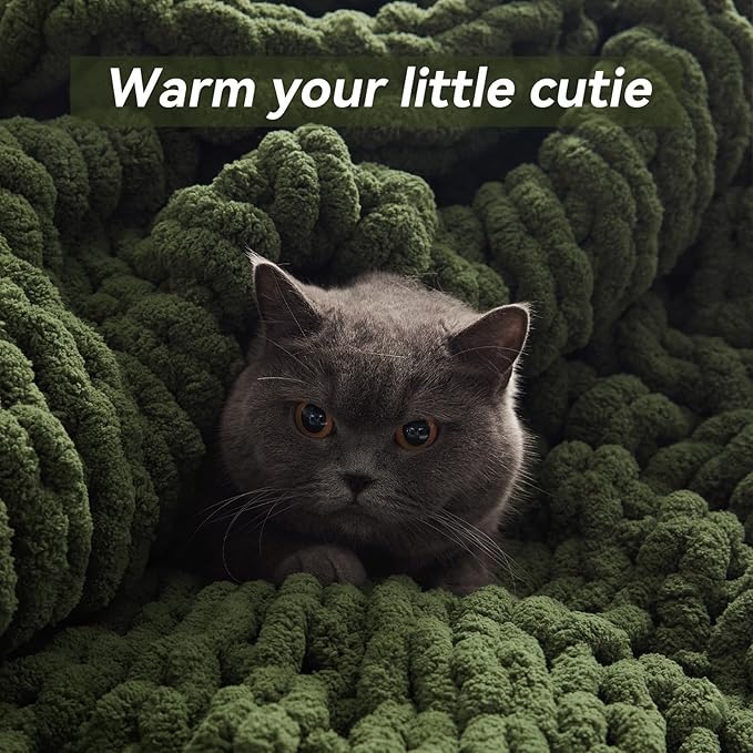Negwoo Chunky Knit Throw Blanket, Knitted Throw Chenille Yarn, 30"*40" | Soft Thick Cable Knitted Blankets, Handmade Big Thick Blanket, Machine Washable Cute Comfy Blanket for Home Decor, Green