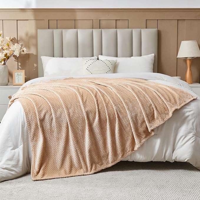 NEWCOSPLAY Fleece Leaves Pattern Throw Blanket, Brown, 50"x60" | Super Soft Throw Blanket, Lightweight Cozy Bed Sofa Blanket, Premium Silky Flannel Fleece, Travel Blanket for All Season Use