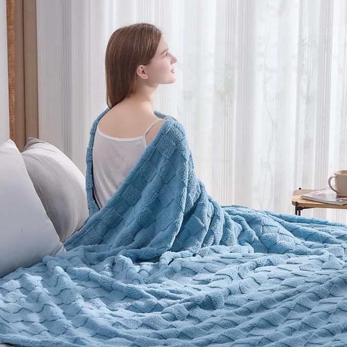 NEWCOSPLAY 3D Checkered Flannel Queen Blanket, Blue Checkered, 90"x90" | Super Soft Cute Lightweight Decorative Premium Silky Fleece Blanket for Couch Sofa Bed, Gift for Women Men, All Season Use