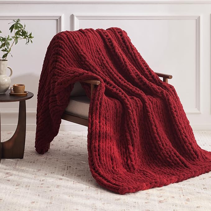 Negwoo Chunky Knit Throw Blanket, Knitted Throw Chenille Yarn, 30"*40" | Soft Thick Cable Knitted Blankets, Handmade Big Thick Blanket, Machine Washable Cute Comfy Blanket for Home Decor, Red