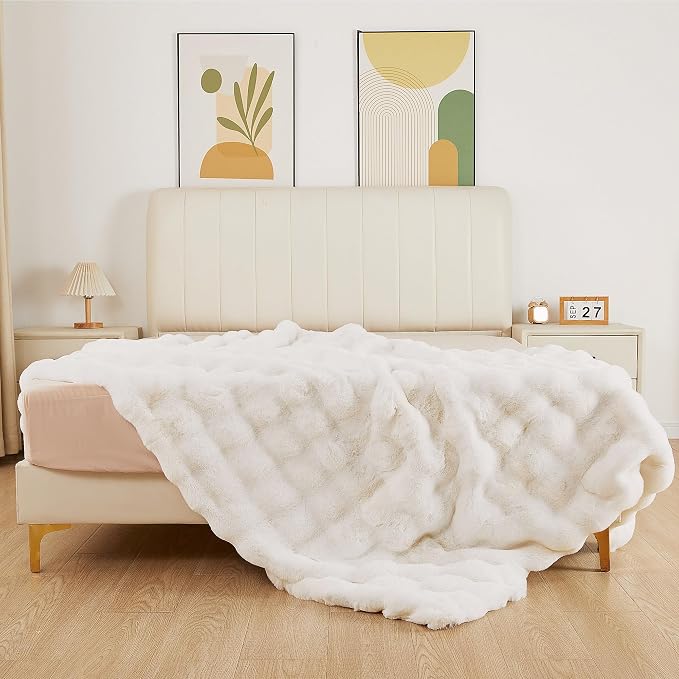 ORINOVA Light Beige Cozy Faux Fur Throw Blanket for Living Room Bedroom 50x60 Thick Ultra Soft Aesthetic Fuzzy Throw Blanket Fluffy Furry Bed Comforter Home Decor 860 GSM