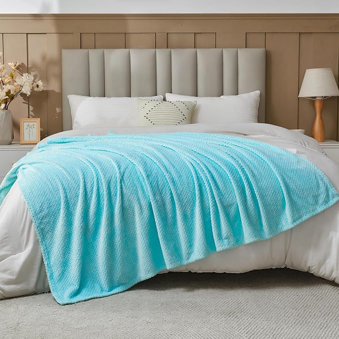NEWCOSPLAY Fleece Leaves Pattern Twin Blanket, Turquoise, 60"x80" | Super Soft Throw Blanket, Lightweight Cozy Bed Sofa Blanket, Premium Silky Flannel Fleece, Travel Blanket for All Season Use