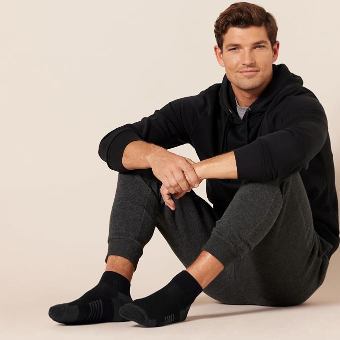 Amazon Essentials Men's Athletic Ankle Socks, Cushioned with Arch Support, Moisture Wicking