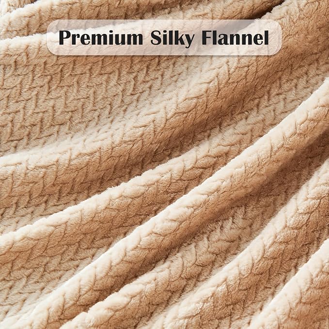 NEWCOSPLAY Fleece Leaves Pattern King Blanket, Brown, 90"x110" | Super Soft Throw Blanket, Lightweight Cozy Bed Sofa Blanket, Premium Silky Flannel Fleece, Travel Blanket for All Season Use