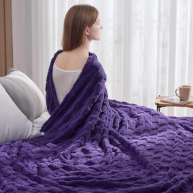 NEWCOSPLAY 3D Checkered Flannel Queen Blanket, Purple Checkered, 90"x90" | Super Soft Cute Lightweight Decorative Premium Silky Fleece Blanket for Couch Sofa Bed, Gift for Women Men, All Season Use