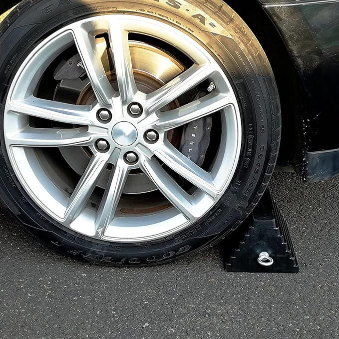 ROBLOCK 2 Pack Wheel Chocks Rubber Heavy Duty Black with Eyebolt, 9" Length x 7.1" Width x 5.5" Height, for Cars, RVs, Trucks, Trailers, and Vehicles, Anti-Slip Design Tire Chock for All Weather Use