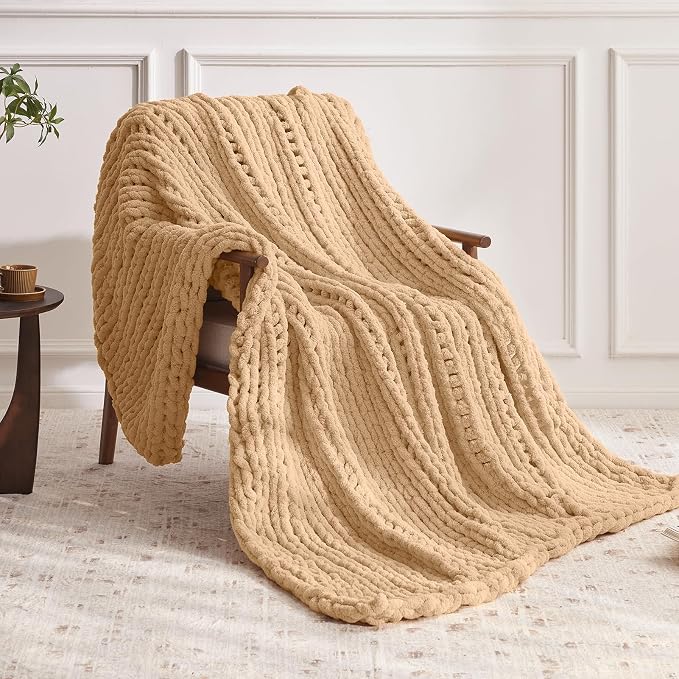 Negwoo Chunky Knit Throw Blanket, Knitted Throw Chenille Yarn, 50"*60" | Soft Thick Cable Knitted Blankets, Handmade Big Thick Blanket, Machine Washable Cute Comfy Blanket for Home Decor, Beige