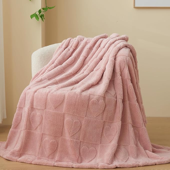 NEWCOSPLAY 3D Heart Checkered Flannel Queen Blanket, Pink Love, 90"x90" | Super Soft Cute Lightweight Decorative Premium Silky Fleece Blanket for Couch Sofa Bed, Gift for Women Men, All Season Use