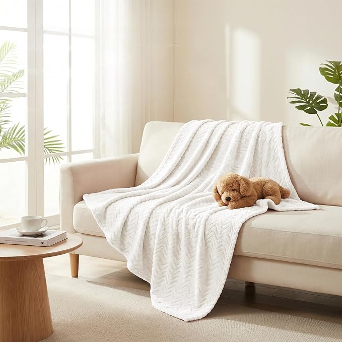 Exclusivo Mezcla Large Fleece Throw Blanket for Couch, Sofa, Ivory | 50"x70" Soft Breathable Lightweight Flannel Throws for Summer, Plush Cozy Jacquard Wave Blanket for Home Decor