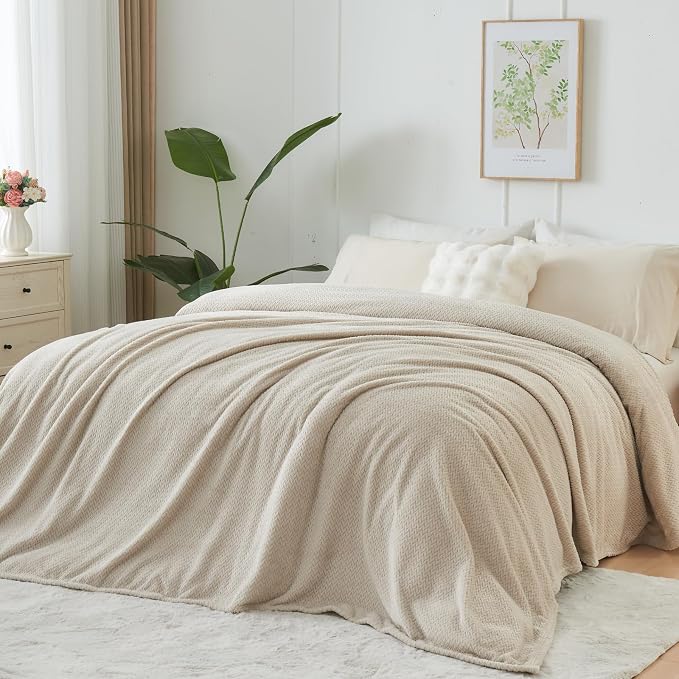 NEWCOSPLAY Fleece Leaves Pattern Queen Blanket, Linen, 90"x90" | Super Soft Throw Blanket, Lightweight Cozy Bed Sofa Blanket, Premium Silky Flannel Fleece, Travel Blanket for All Season Use