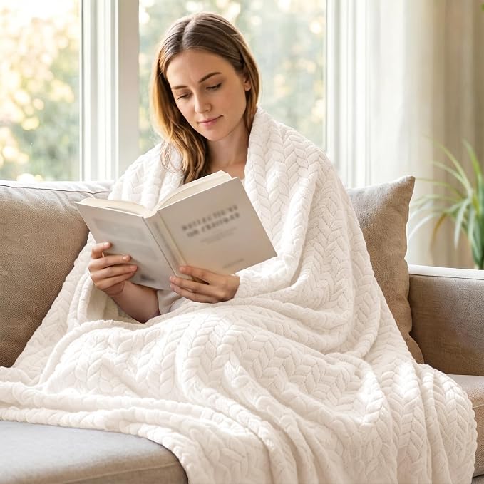 Exclusivo Mezcla Soft Fleece Bed Blanket Queen Size, 90”x90”, Off White | Cozy Fluffy Lightweight Blankets for Summer, Decorative Plush Flannel Throws for Living room, Bedroom with Leaves Pattern