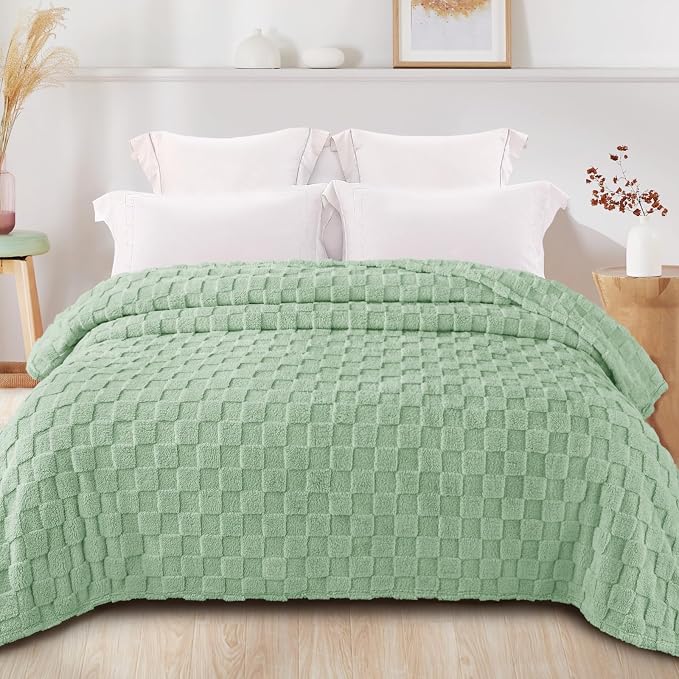 Exclusivo Mezcla 3D Checkered Fleece Queen Blanket for Bed, Sage Green | Super Soft and Cozy Fluffy Blanket, Lightweight, Breathable, Decorative Blanket for Living Room, Bedroom, All Season, 90"x90"
