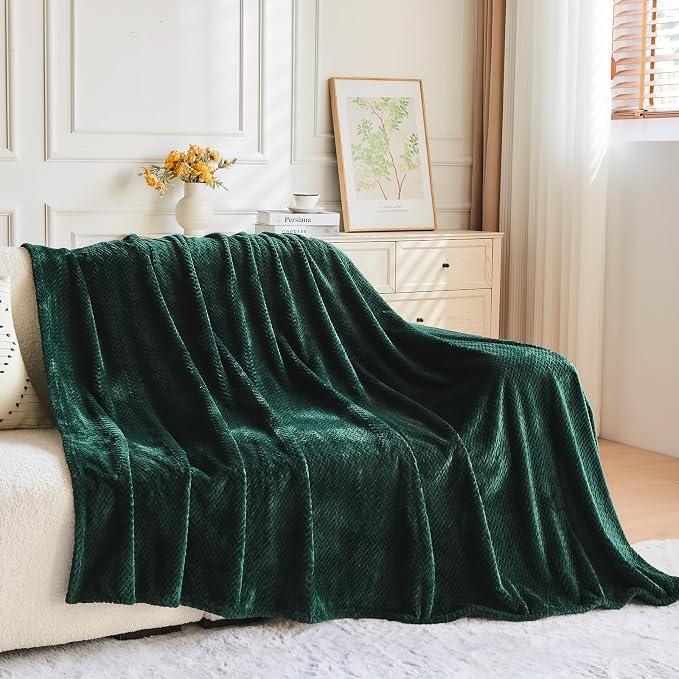 NEWCOSPLAY Fleece Leaves Pattern Queen Blanket, Forest Green, 90"x90" | Super Soft Throw Blanket, Lightweight Cozy Bed Sofa Blanket, Premium Silky Flannel Fleece, Travel Blanket for All Season Use