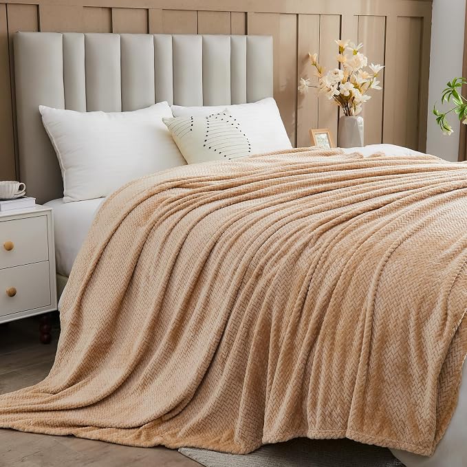 NEWCOSPLAY Fleece Leaves Pattern Twin Blanket, Brown, 60"x80" | Super Soft Throw Blanket, Lightweight Cozy Bed Sofa Blanket, Premium Silky Flannel Fleece, Travel Blanket for All Season Use