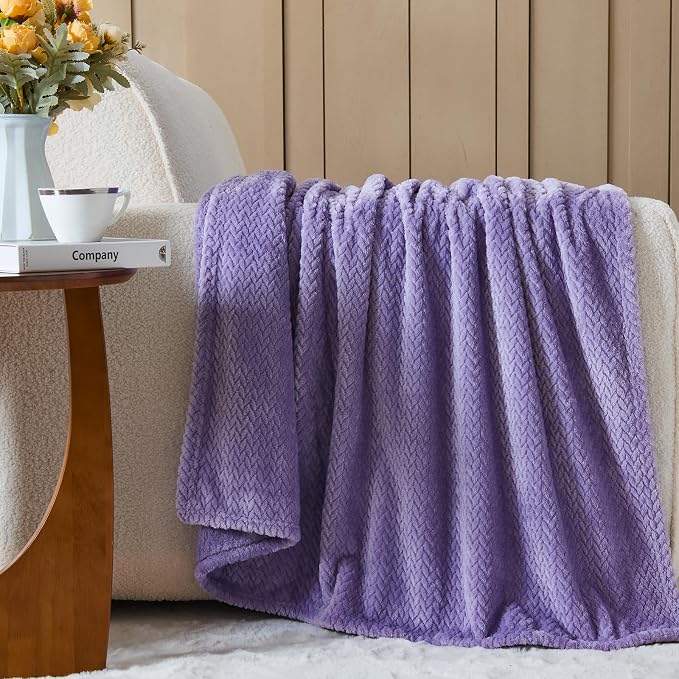 NEWCOSPLAY Fleece Leaves Pattern Queen Blanket, Lavender, 90"x90" | Super Soft Throw Blanket, Lightweight Cozy Bed Sofa Blanket, Premium Silky Flannel Fleece, Travel Blanket for All Season Use