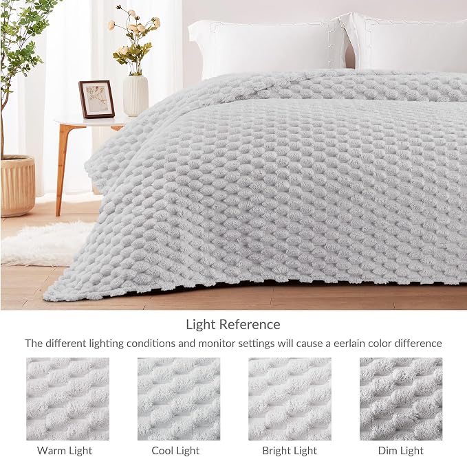 Whale Flotilla Soft Fleece King Size Bed Blanket 3D Jacquard, Light Grey | Lightweight Breathable Coverlet Bedspread for All Seasons, Super Cozy Plush Fluffy Fuzzy Decorative Blanket for Bed, 90"x104"