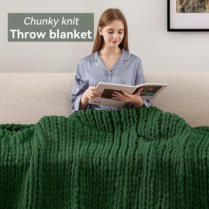 Negwoo Chunky Knit Throw Blanket, Knitted Throw Chenille Yarn, 60"*80" | Soft Thick Cable Knitted Blankets, Handmade Big Thick Blanket, Machine Washable Cute Comfy Blanket for Home Decor,Grass green