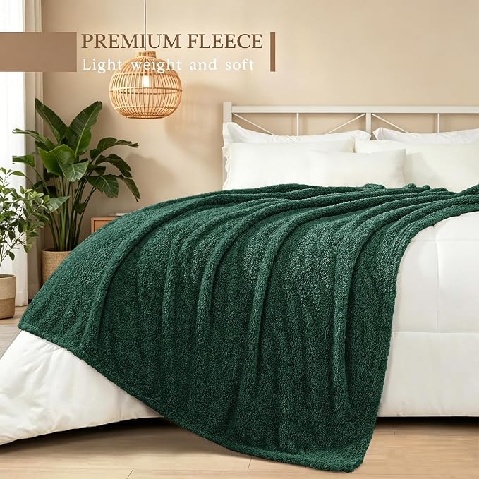Exclusivo Mezcla Fleece Bed Blankets Queen Size for Bed, 90" x 90" | Super Soft and Cozy Fluffy Blanket for Women, Lightweight and Fuzzy Bedding for Bedroom , All Season, Forest Green