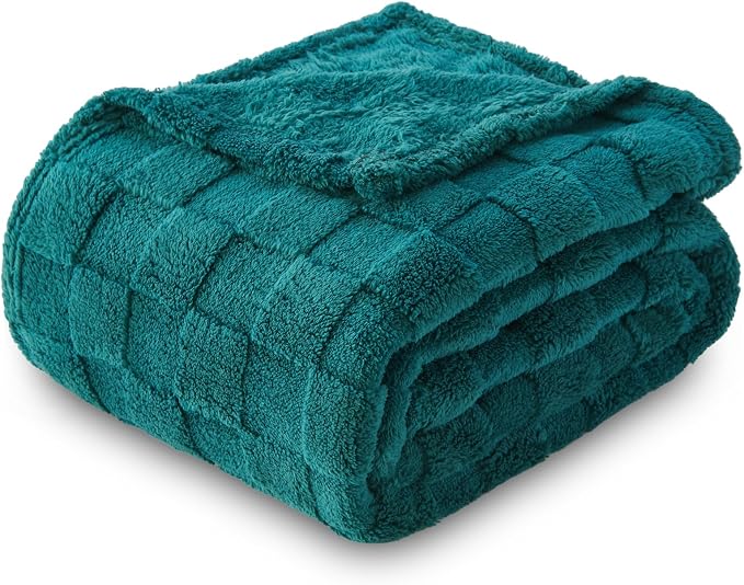 NEWCOSPLAY 3D Checkered Flannel Twin Blanket, Dark Teal, 60"x80" | Super Soft Cute Lightweight Decorative Premium Silky Fleece Blanket for Couch Sofa Bed, Gift for Women Men, All Season Use