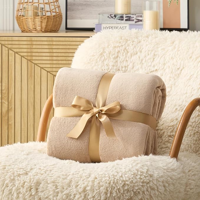 Hansleep Queen Light Camel Fleece Blanket, Soft Flannel Bed Blanket | Fuzzy Cozy Blanket 90x90 Inches, Multi-use for Bed, Sofa, Couch, Travel, Camping, All Season Warm Lightweight Cover