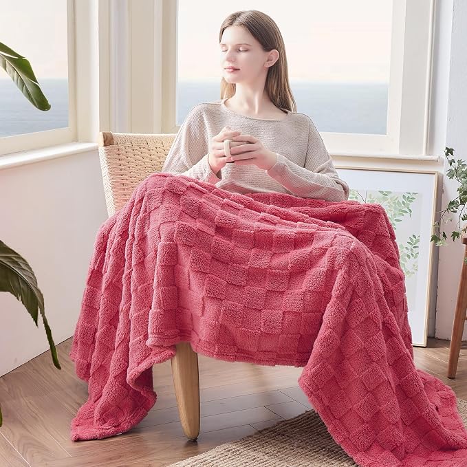 NEWCOSPLAY 3D Checkered Flannel Throw Blanket, Coral Pink, 50"x70" | Super Soft Cute Lightweight Decorative Premium Silky Fleece Blanket for Couch Sofa Bed, Gift for Women Men, All Season Use