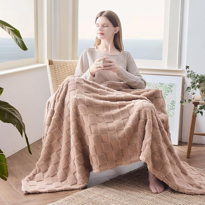 NEWCOSPLAY 3D Checkered Flannel Queen Blanket, Taupe Checkered, 90"x90" | Super Soft Cute Lightweight Decorative Premium Silky Fleece Blanket for Couch Sofa Bed, Gift for Women Men, All Season Use