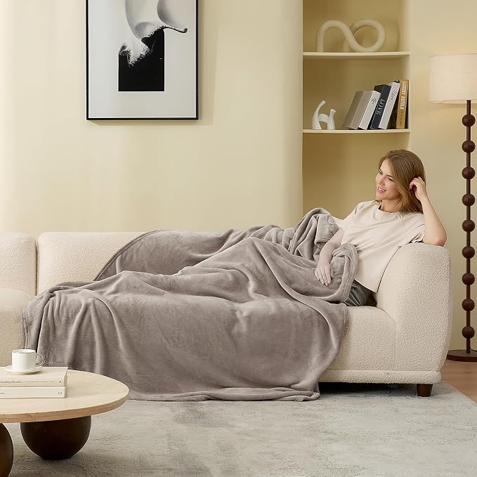 Hansleep Throw XL Mocha Brown Fleece Blanket, Soft Flannel Bed Blanket | Fuzzy Cozy Blanket 50x70 Inches, Multi-use for Bed, Sofa, Couch, Travel, Camping, All Season Warm Lightweight Cover