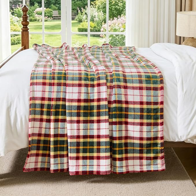 BEDELITE Plaid Fleece Twin Blanket, Christmas Tartan 60x80 Inches | 100% Polyester Microfibe, Soft Cozy, Lightweight Warm, Classic Buffalo Plaid, Room Decor, Gift for Women Girls, for Couch Bed