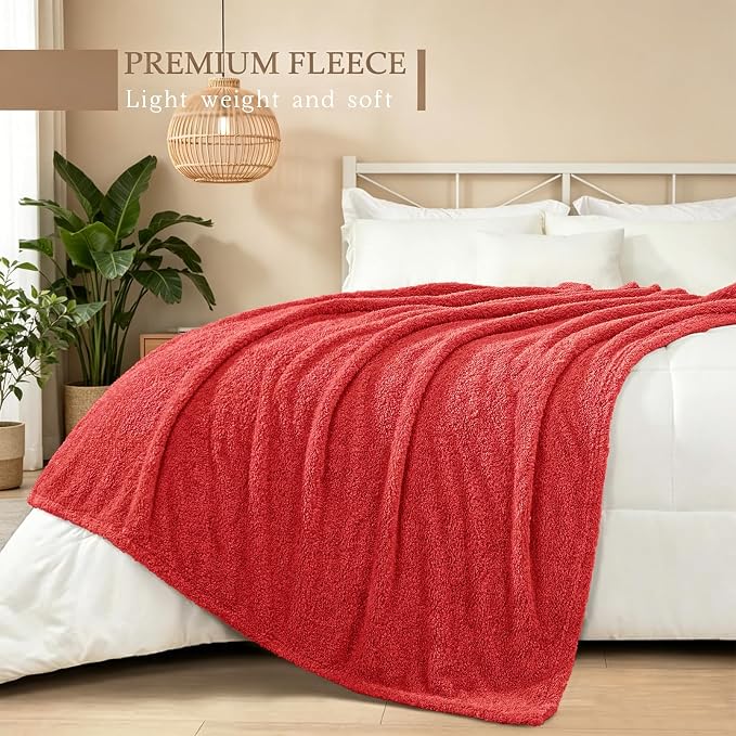 Exclusivo Mezcla Fleece Twin Size Blanket for Couch and Bed, 60" x 80" | Super Soft and Cozy Fluffy Blanket for Women, Lightweight and Fuzzy Blanket for Teens Back to School, All Season, Red
